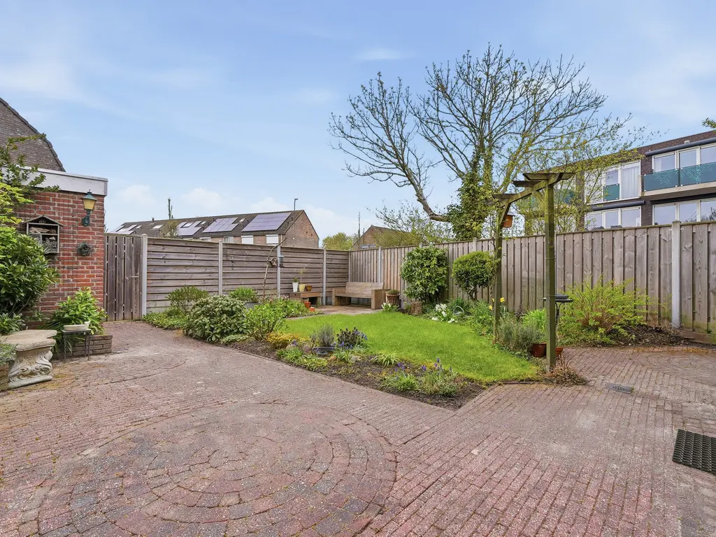 Bereklauwerf 1, ARNEMUIDEN