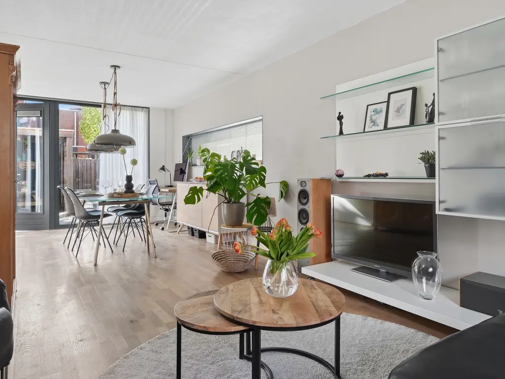 Adriaen van de Vennestraat 2, MIDDELBURG