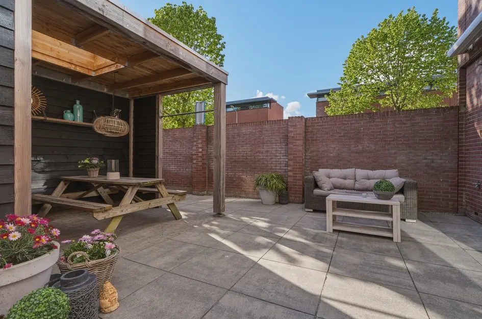 Adriaen van de Vennestraat 2