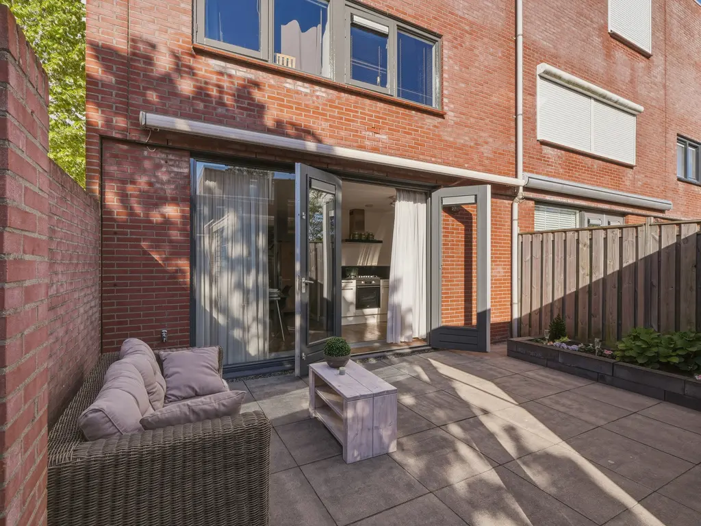 Adriaen van de Vennestraat 2, MIDDELBURG