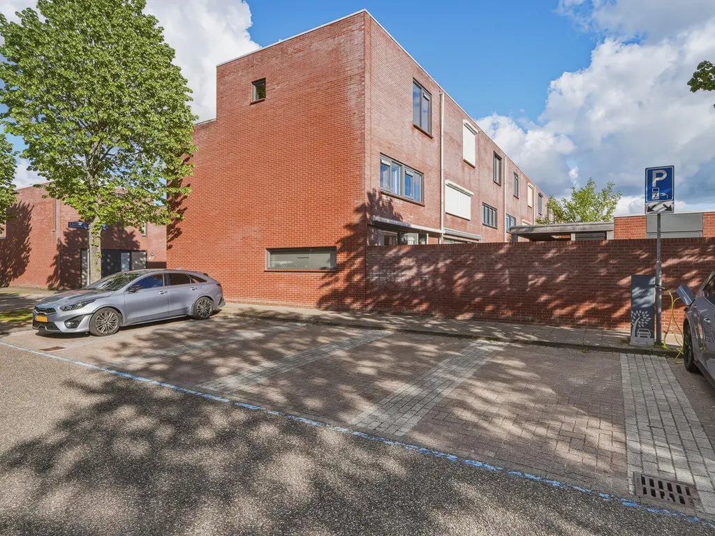 Adriaen van de Vennestraat 2, MIDDELBURG