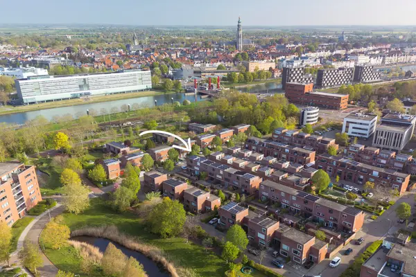 Adriaen van de Vennestraat 2