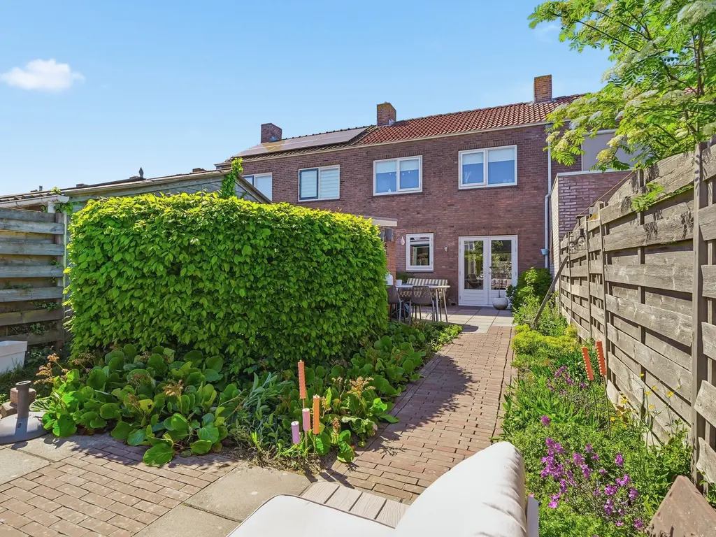 Pieter Louwersestraat 9, OOST-SOUBURG