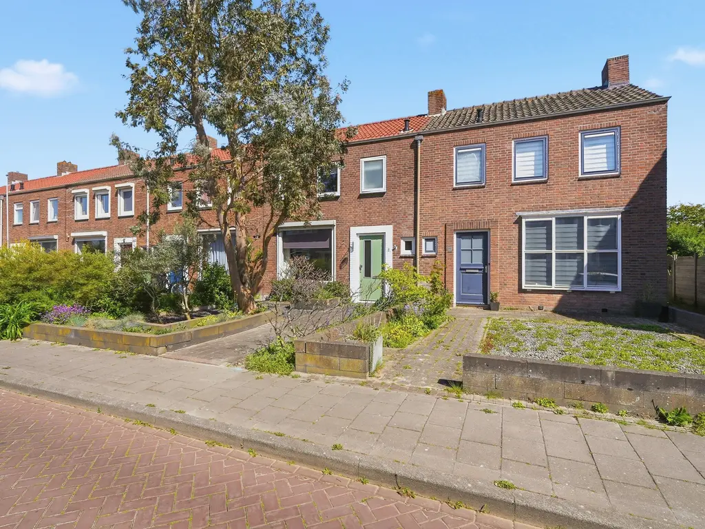 Pieter Louwersestraat 9, OOST-SOUBURG