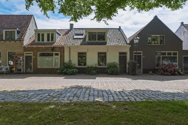 Dorpsplein 15