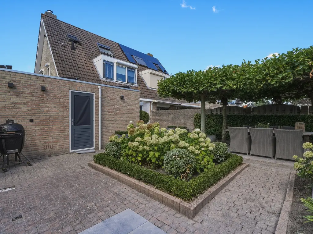 Noordeinde 8, KOUDEKERKE