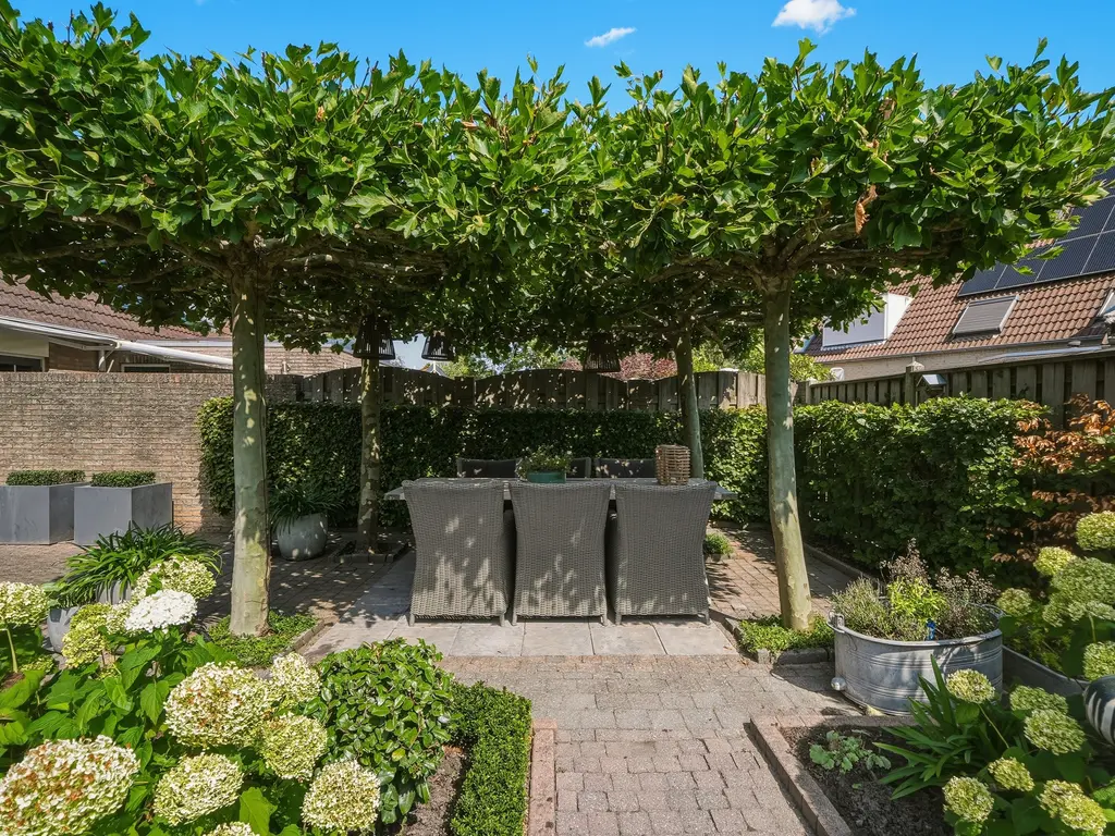 Noordeinde 8, KOUDEKERKE