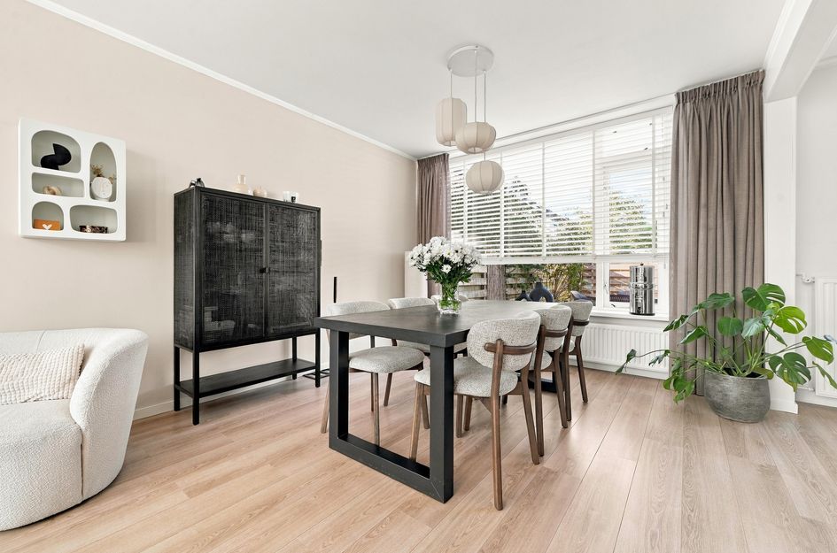 Tussenwoning te koop: Maximiliaan de Hennijnstraat 5, Serooskerke