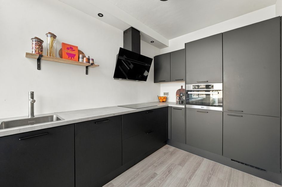 Tussenwoning te koop: Maximiliaan de Hennijnstraat 5, Serooskerke