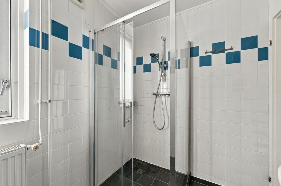 Tussenwoning te koop: Maximiliaan de Hennijnstraat 5, Serooskerke