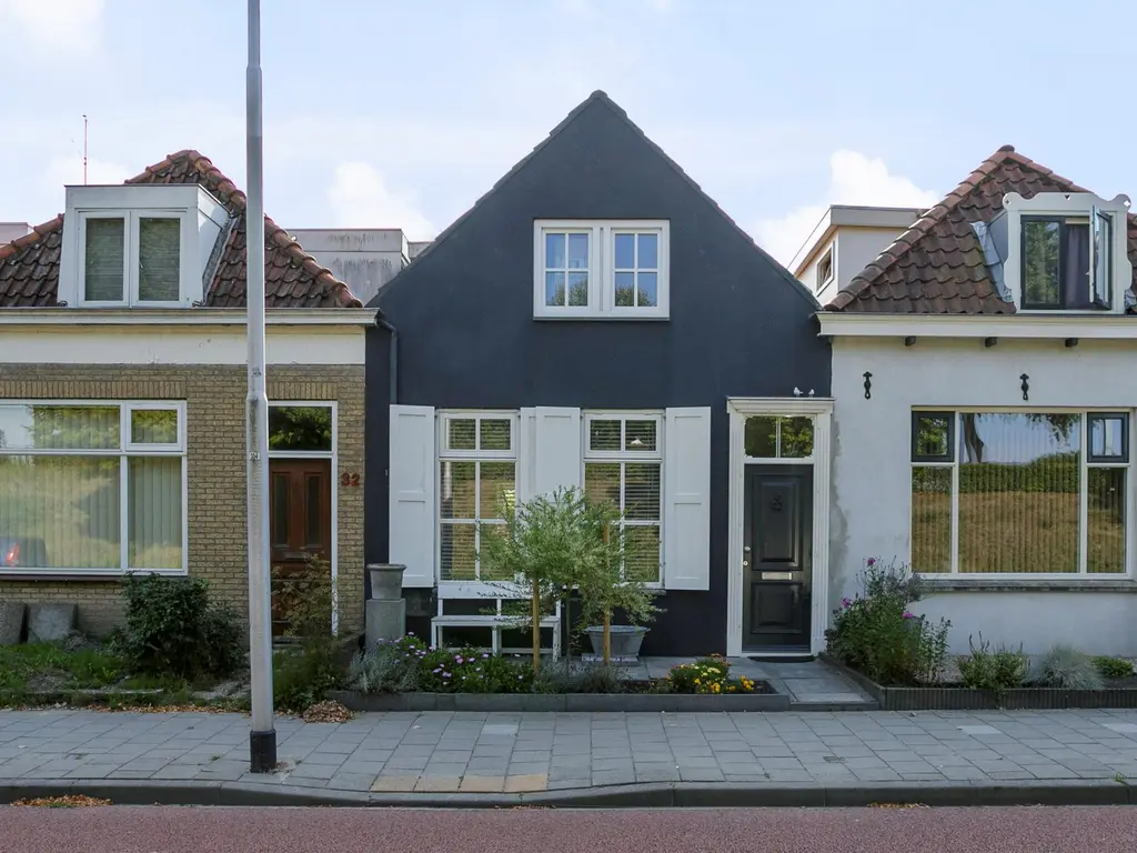 Spoorstraat 30, OOST-SOUBURG