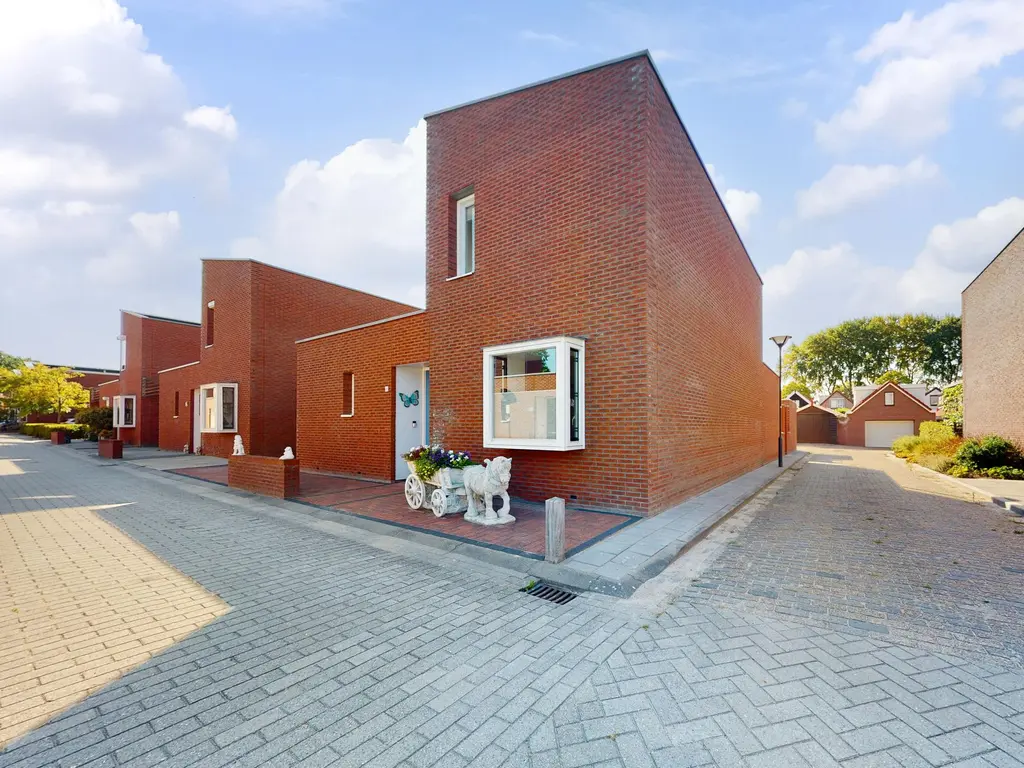 Ambachtsveld 25, OOST-SOUBURG