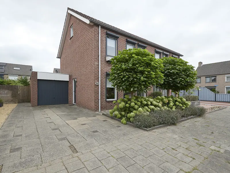 Jan van Eyckstraat 43, AXEL