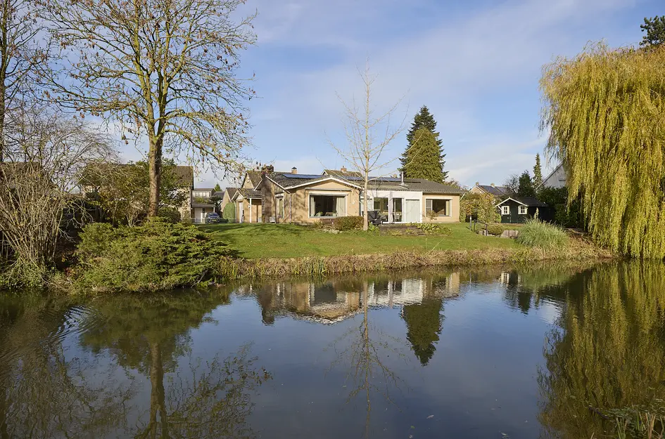 van Middelhovenstraat 42