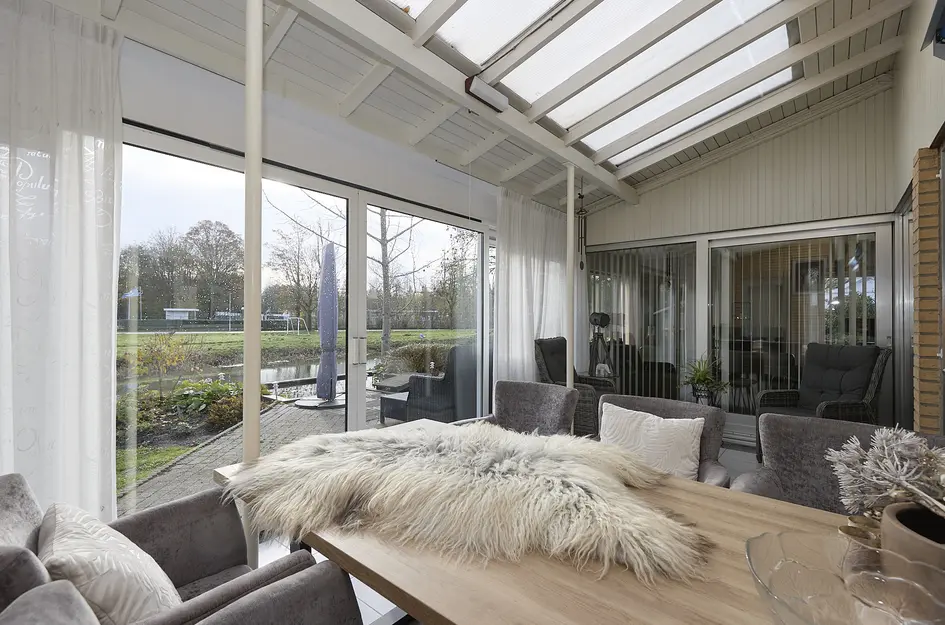 van Middelhovenstraat 42