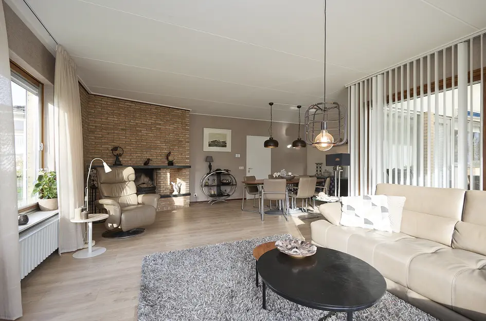 van Middelhovenstraat 42