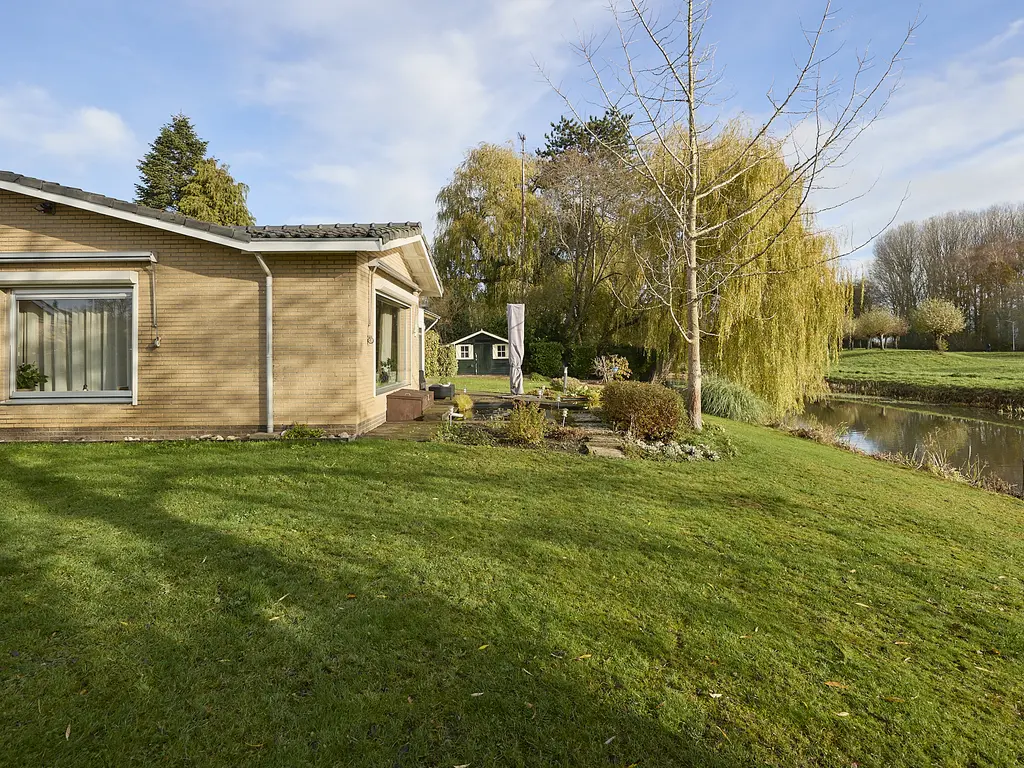 van Middelhovenstraat 42, AXEL