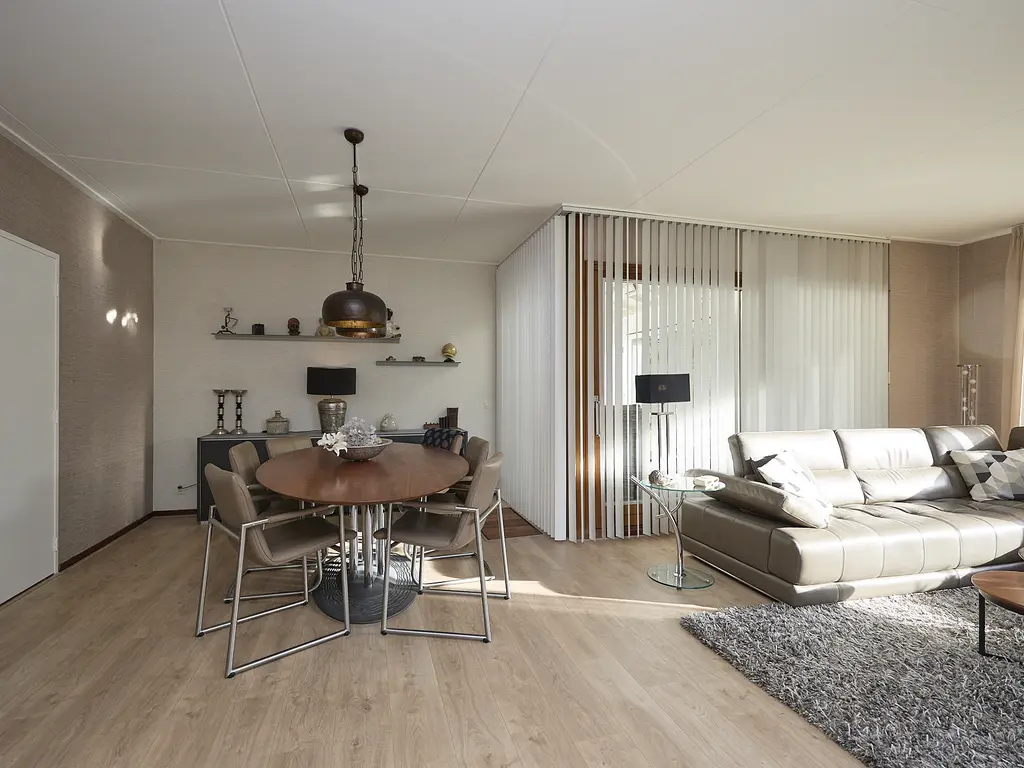 van Middelhovenstraat 42, AXEL