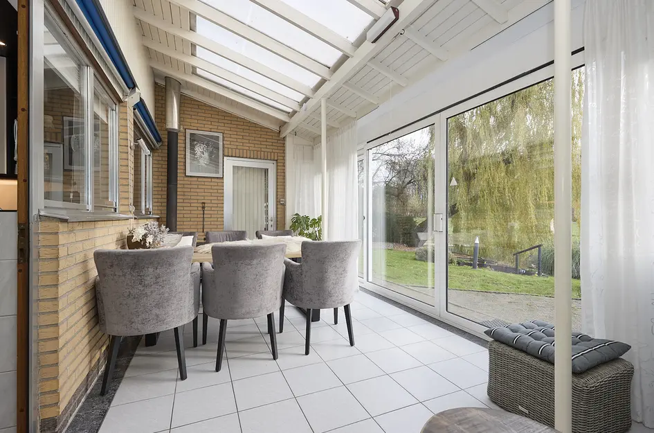 van Middelhovenstraat 42