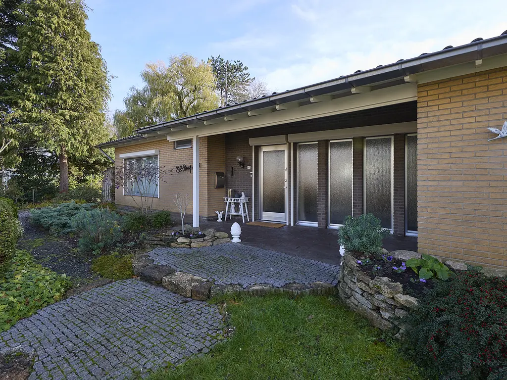 van Middelhovenstraat 42, AXEL