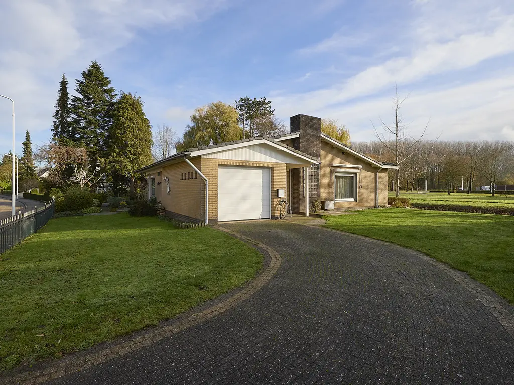 van Middelhovenstraat 42, AXEL