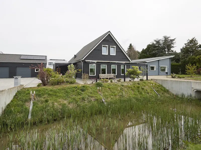 Braakmanweg 14a, PHILIPPINE