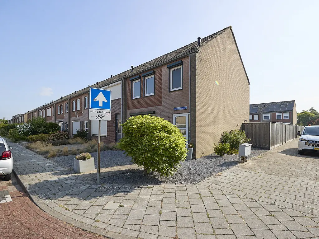 Korenbloemstraat 2, Hoek