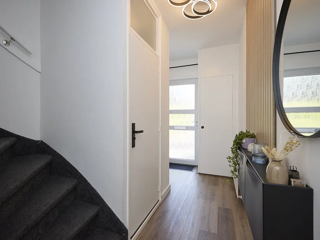 Korenbloemstraat 2, Hoek