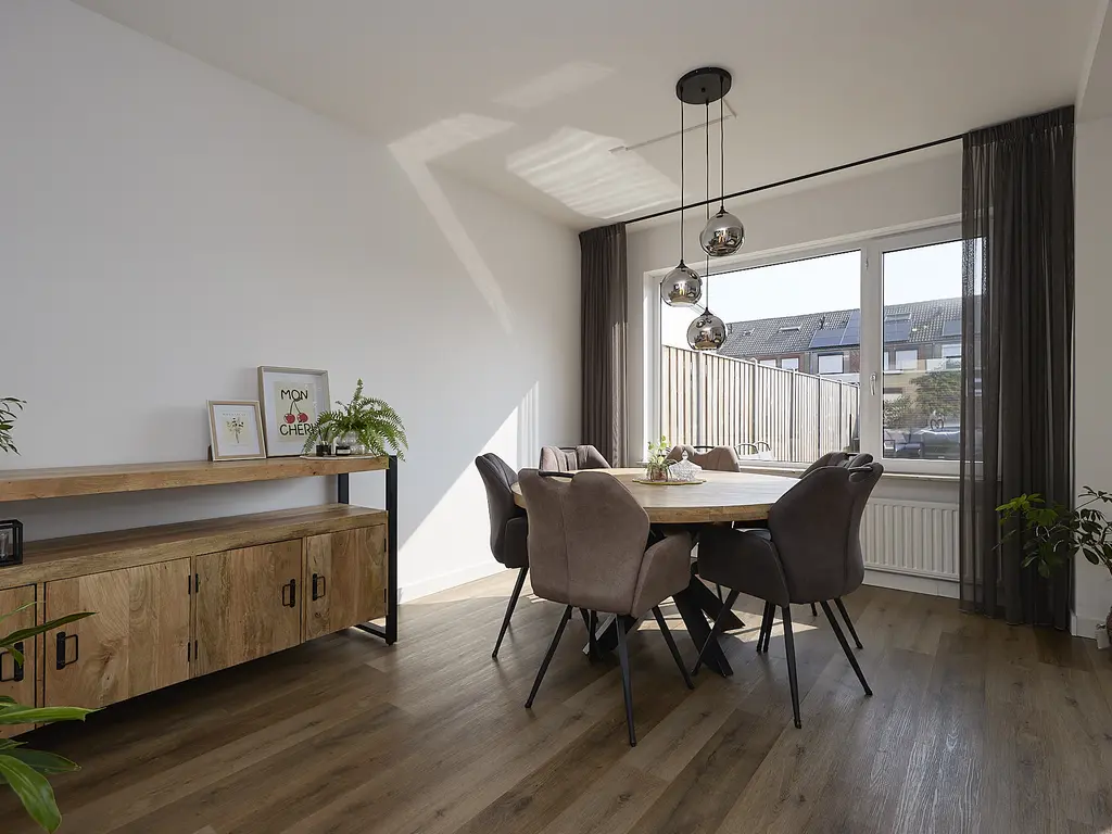 Korenbloemstraat 2, Hoek