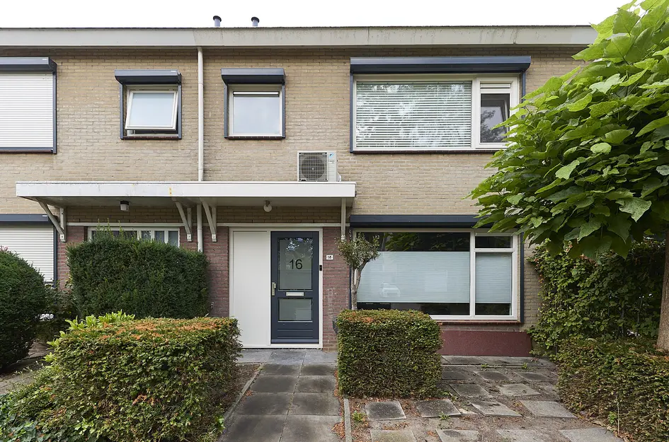 Madame Curiestraat 16