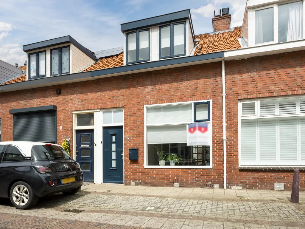 Mr. de Fremerystraat 32, 'S-GRAVENZANDE