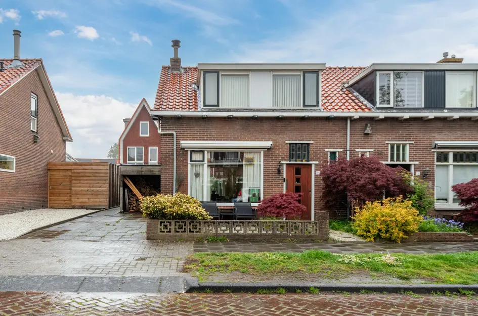 Wethouder Dijkshoornlaan 16