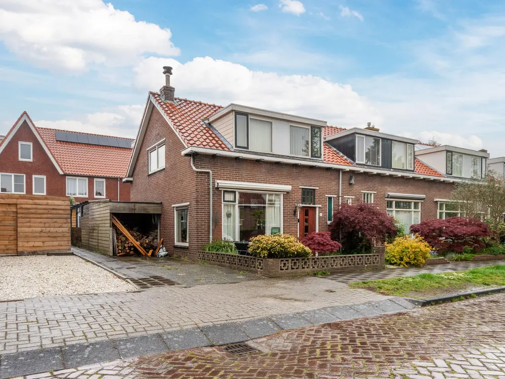 Wethouder Dijkshoornlaan 16, MAASLAND