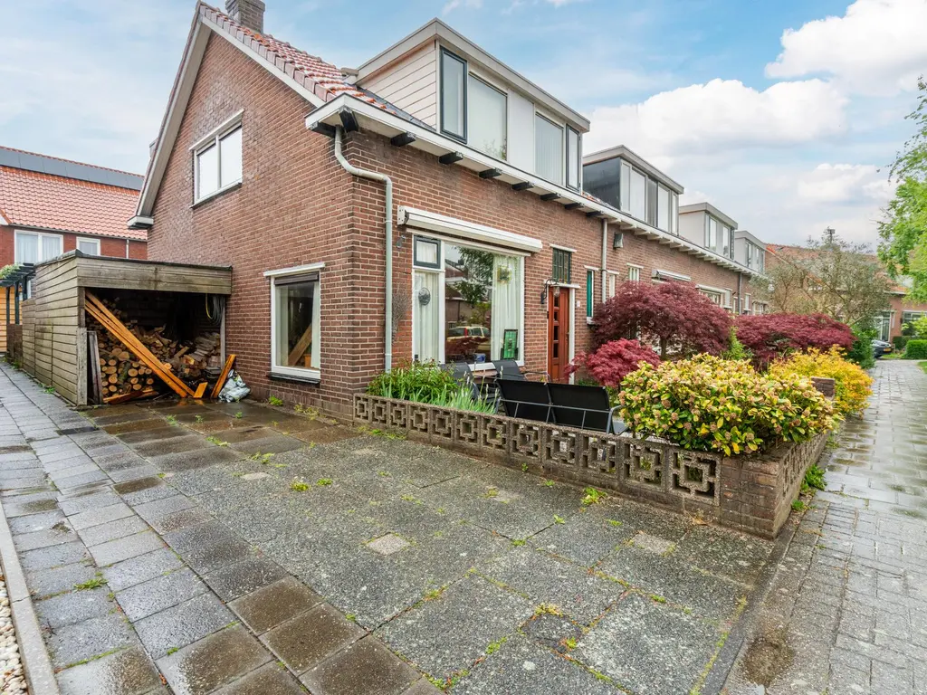 Wethouder Dijkshoornlaan 16, MAASLAND