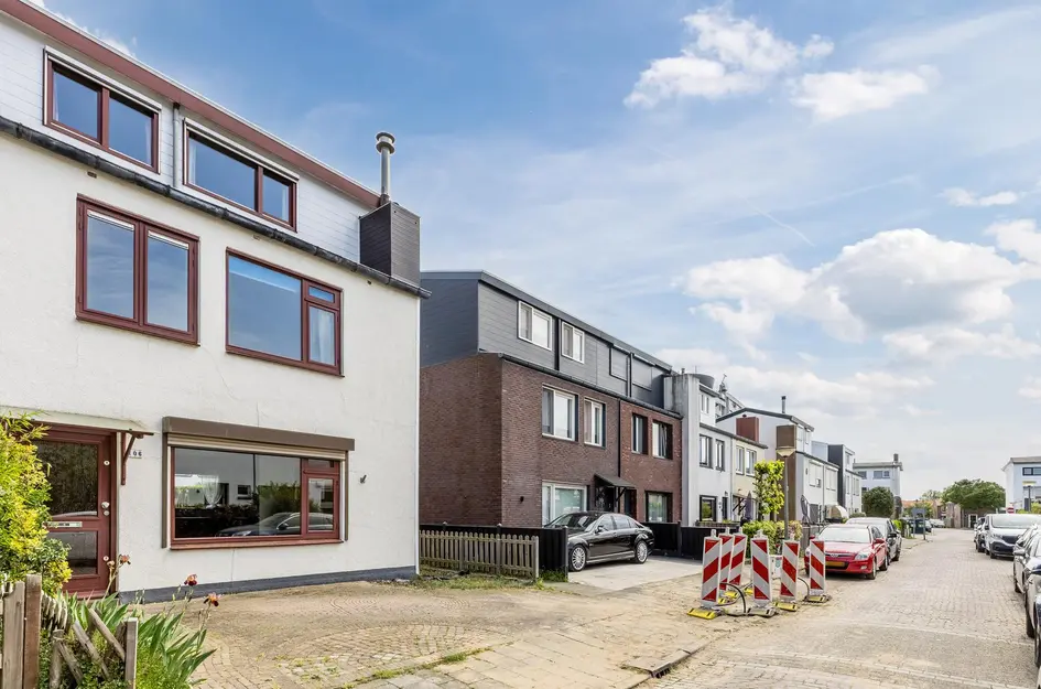 Borneostraat 106