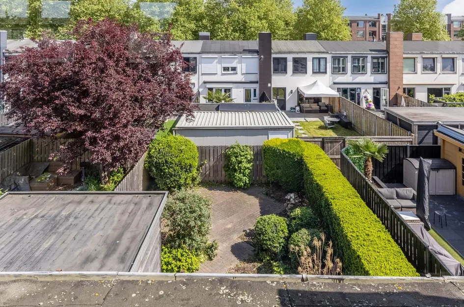 Borneostraat 106