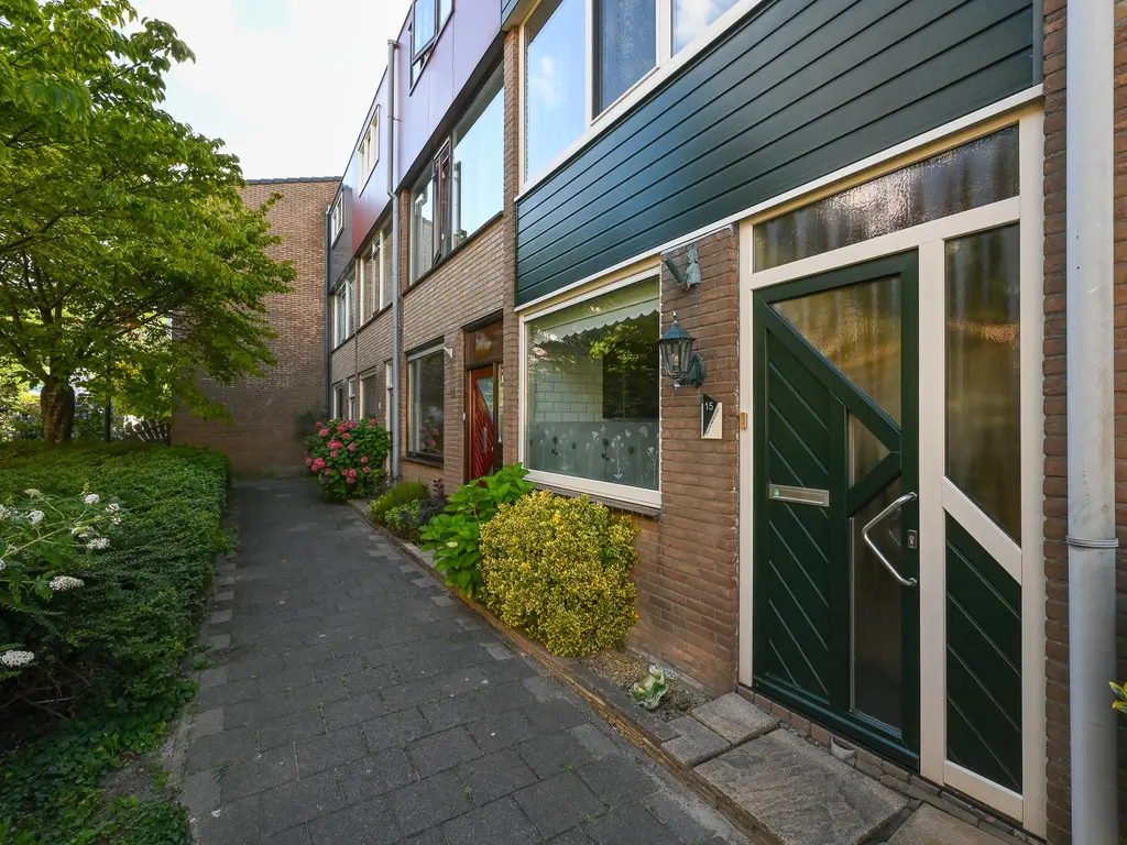 Berliozstraat 15, MAASSLUIS