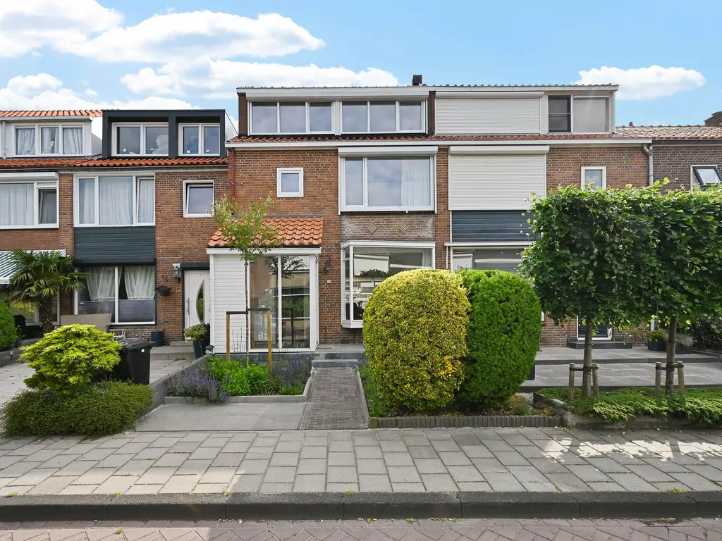Henriette Roland Holststraat 19, MAASSLUIS
