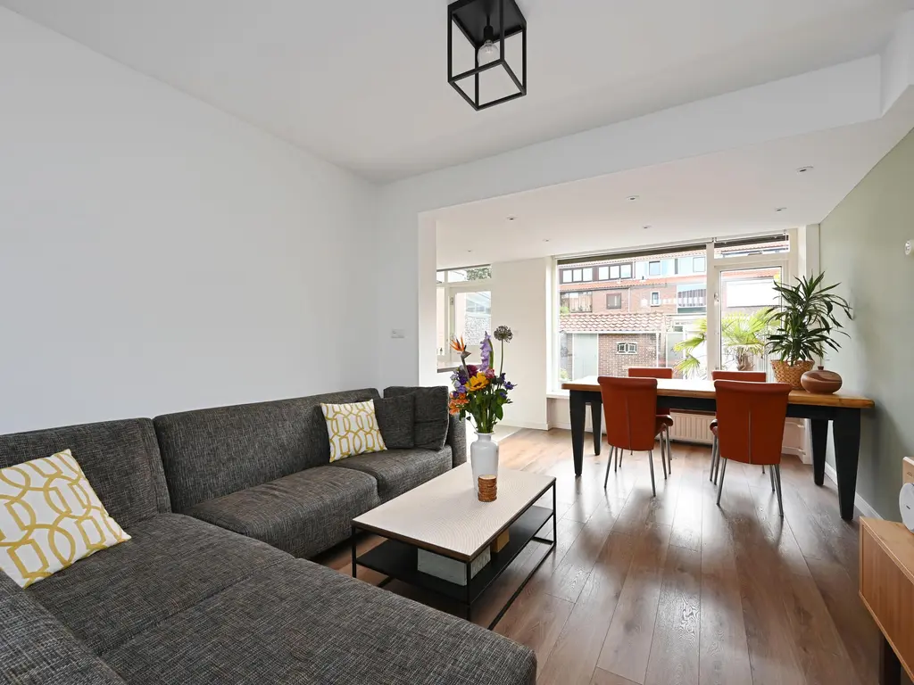 Henriette Roland Holststraat 19, MAASSLUIS