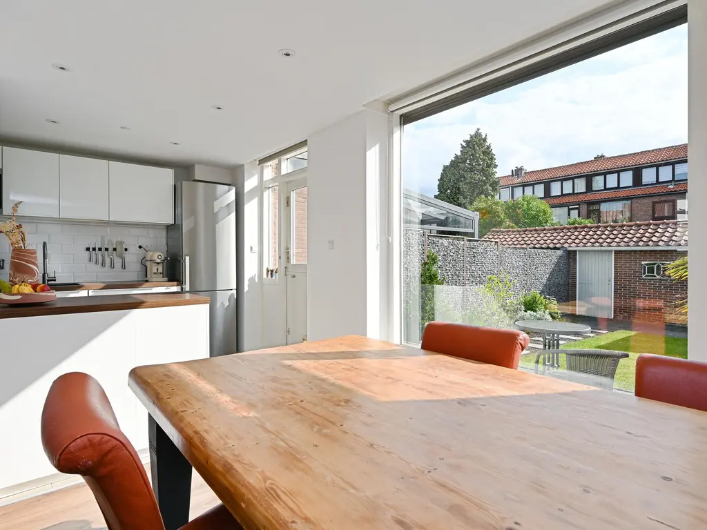 Henriette Roland Holststraat 19, MAASSLUIS