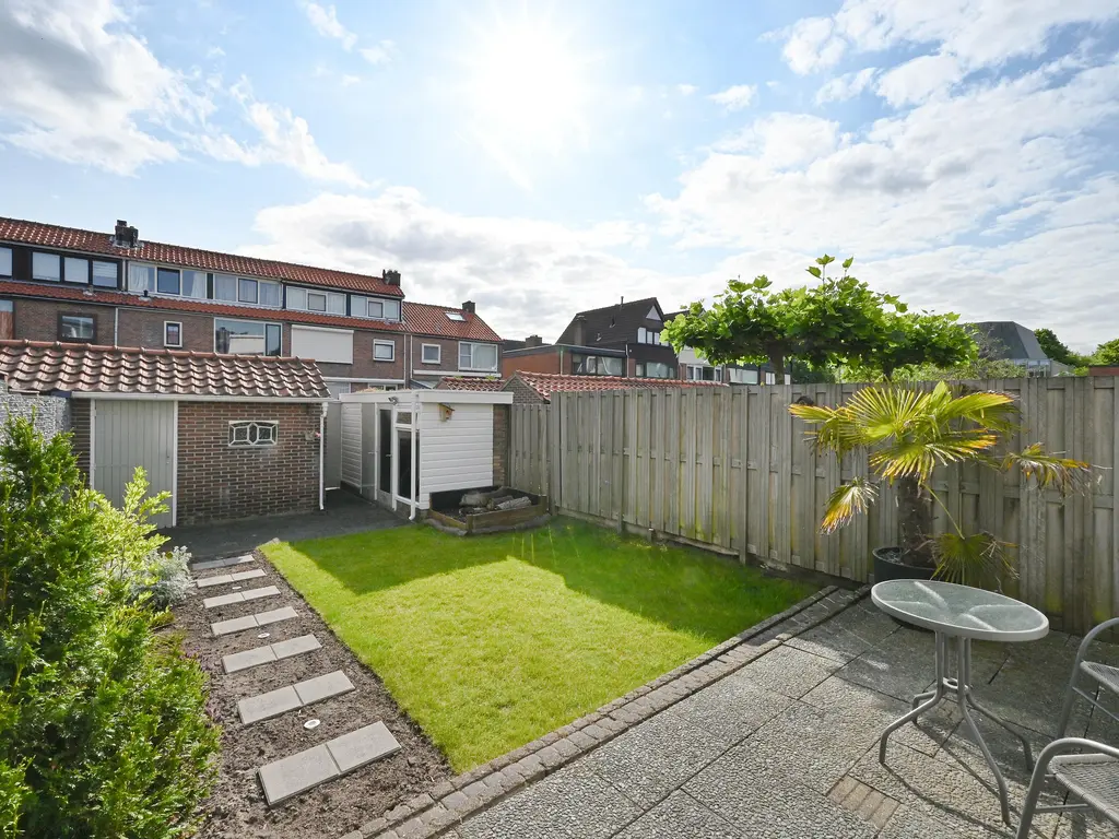 Henriette Roland Holststraat 19, MAASSLUIS