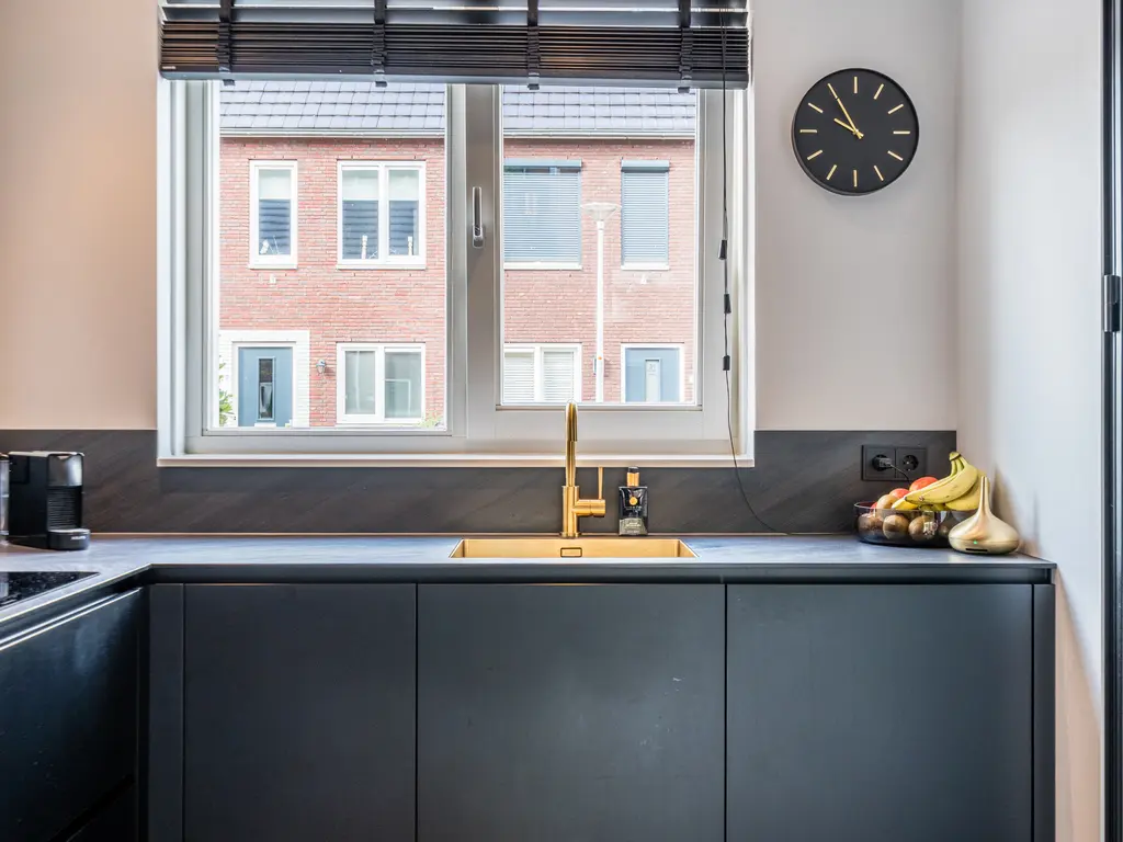 Aletta Rutgersstraat 76, MAASDIJK