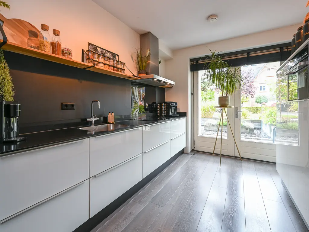 Job van der Zeelaan 33, MAASSLUIS