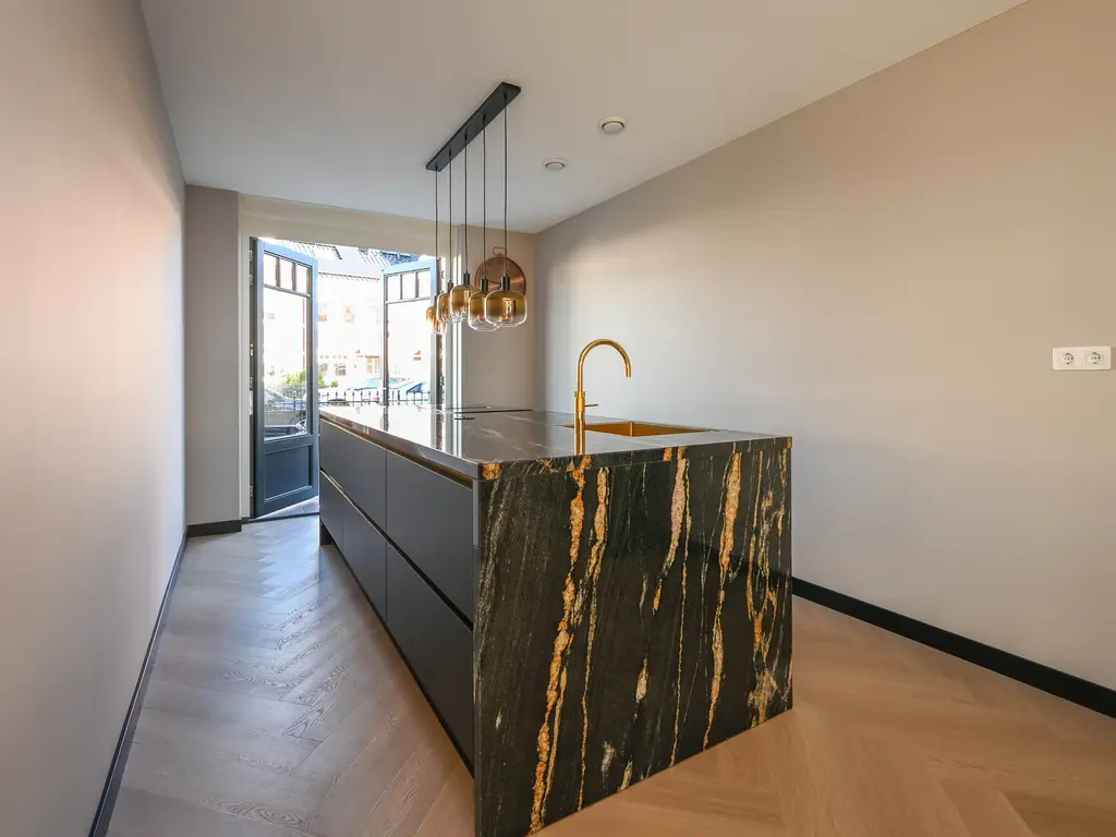 Westmadeweg 112, 'S-GRAVENHAGE