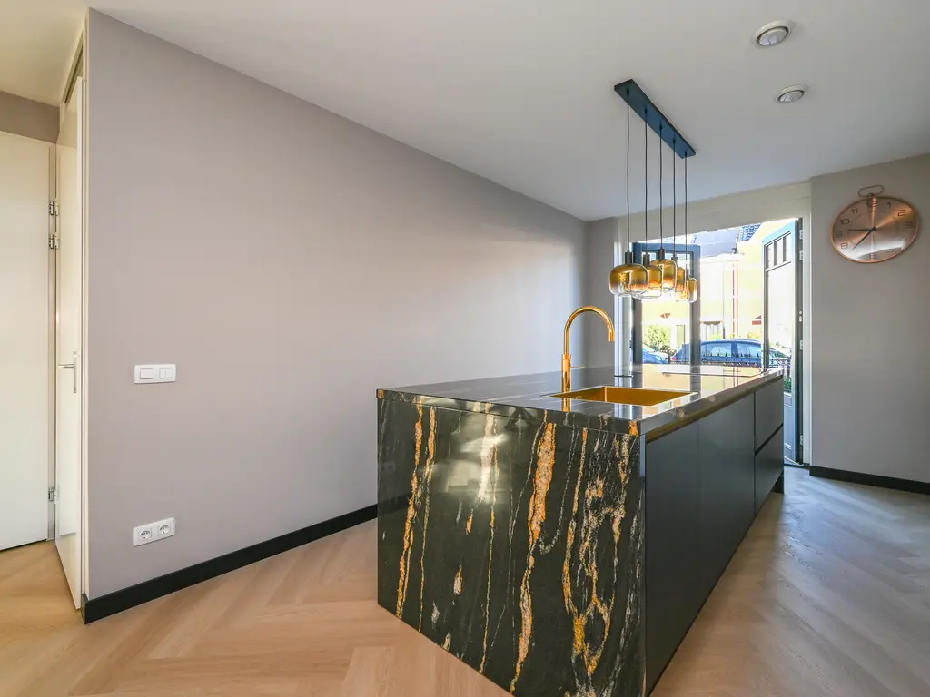 Westmadeweg 112, 'S-GRAVENHAGE