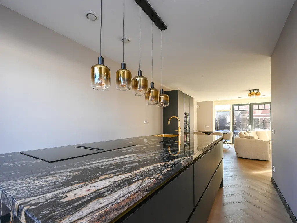 Westmadeweg 112, 'S-GRAVENHAGE