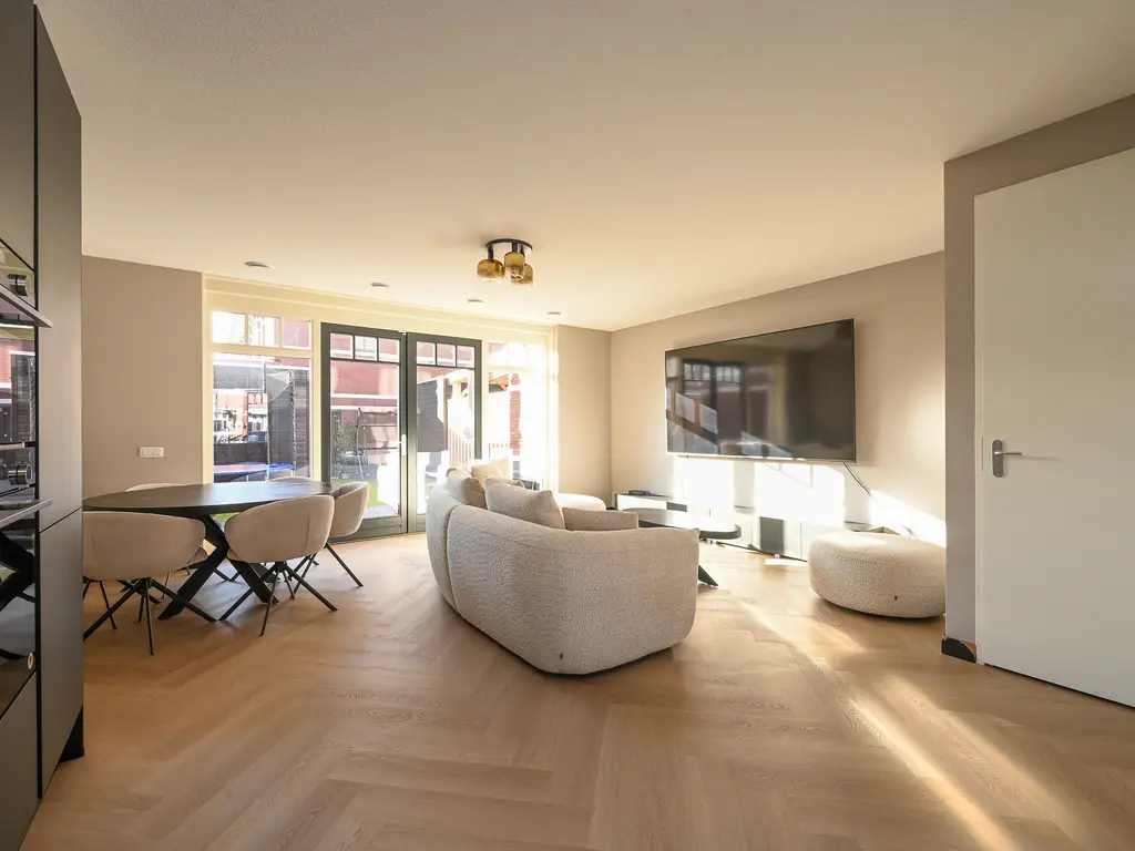 Westmadeweg 112, 'S-GRAVENHAGE