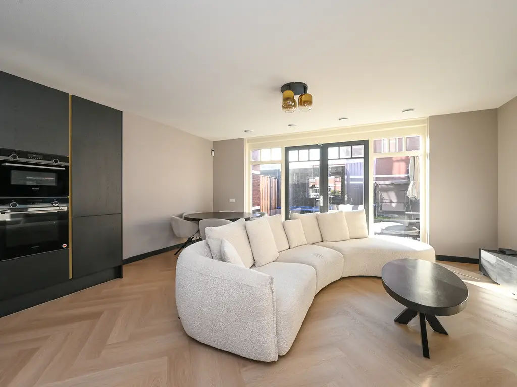 Westmadeweg 112, 'S-GRAVENHAGE