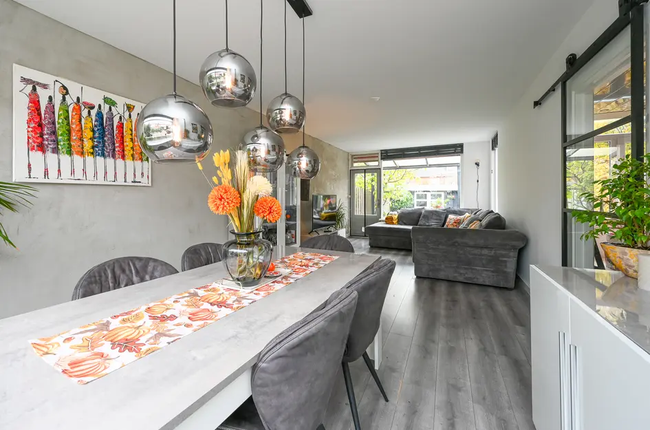 Henriëtte Roland Holststraat 16