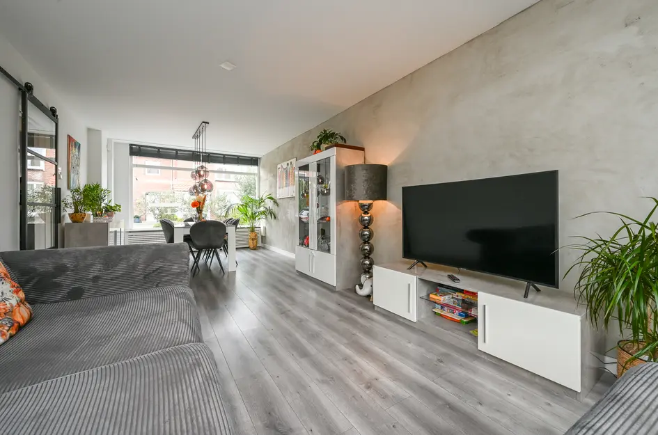 Henriëtte Roland Holststraat 16